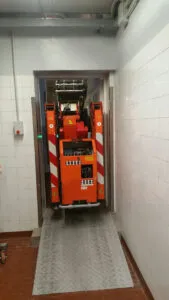 Minigru con operatore – Paravan Trasporti