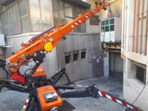Minigru con operatore – Paravan Trasporti